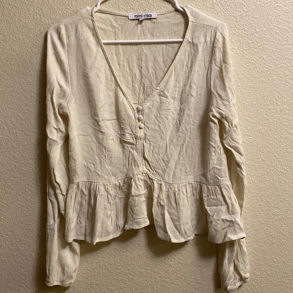 Cute flowy long sleeve blouse